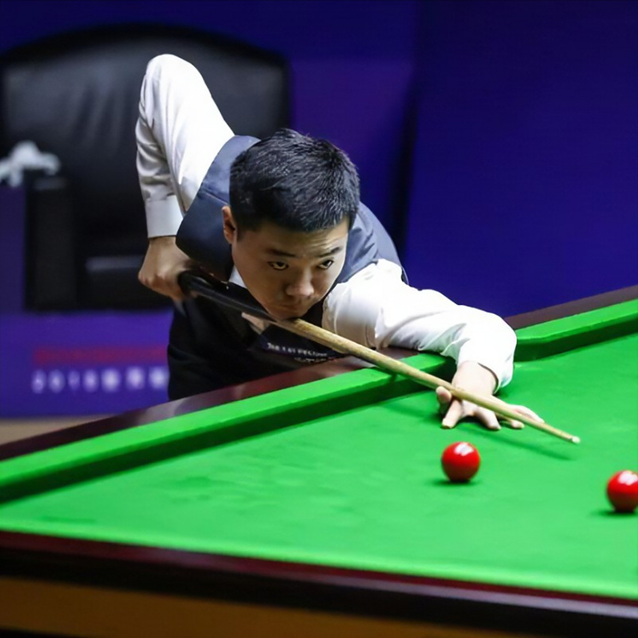 够更从容应 够更从容应