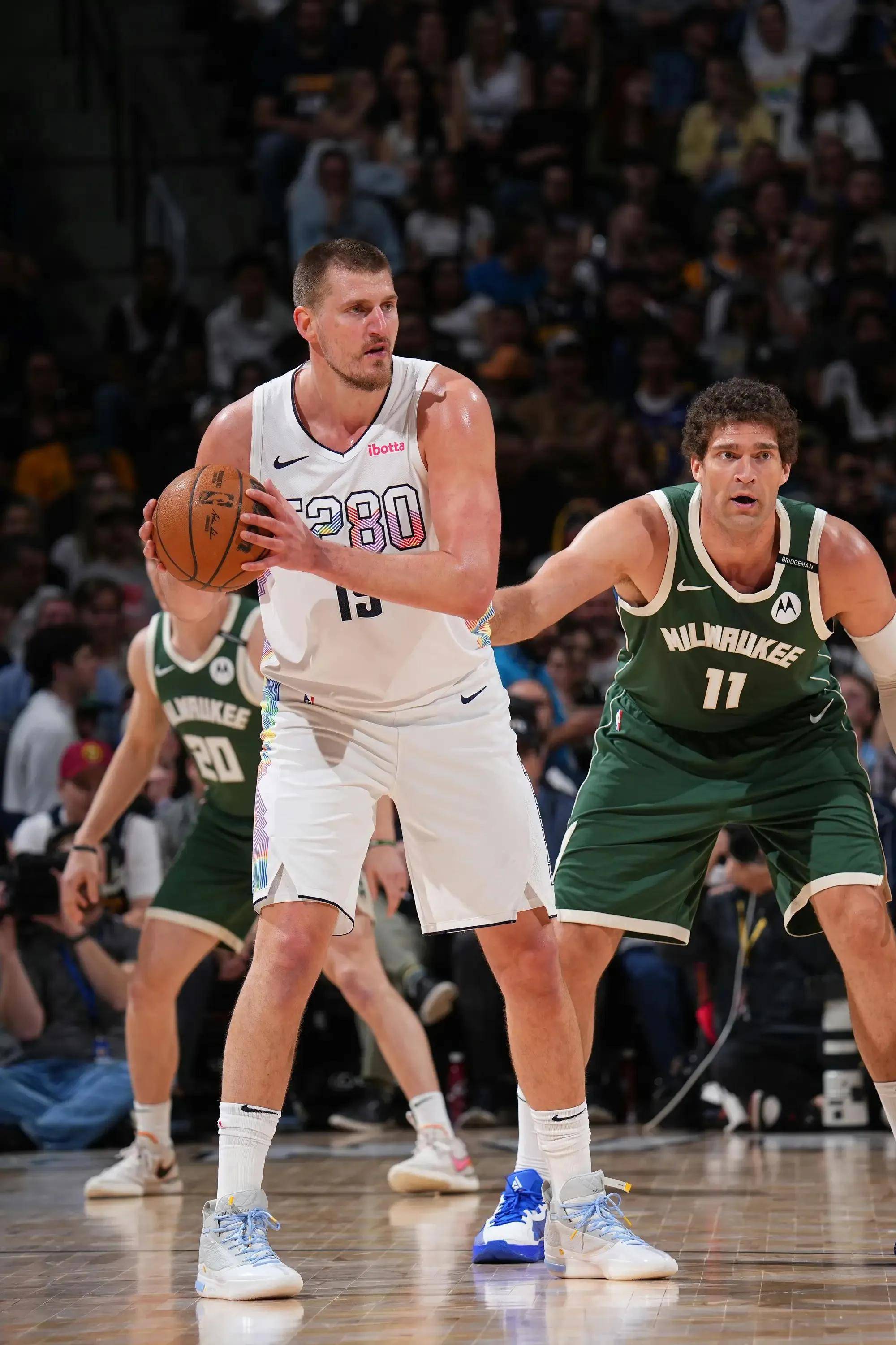 他们通过出 他们通过出